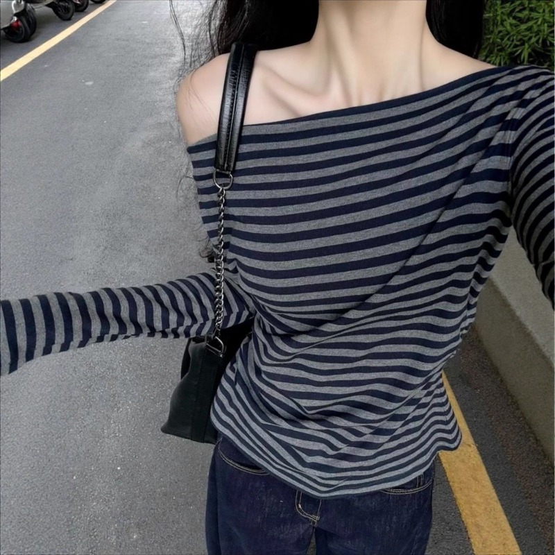 Off Shoulder Top - بلوزة نسائية كورية عصرية مخططة بأكمام