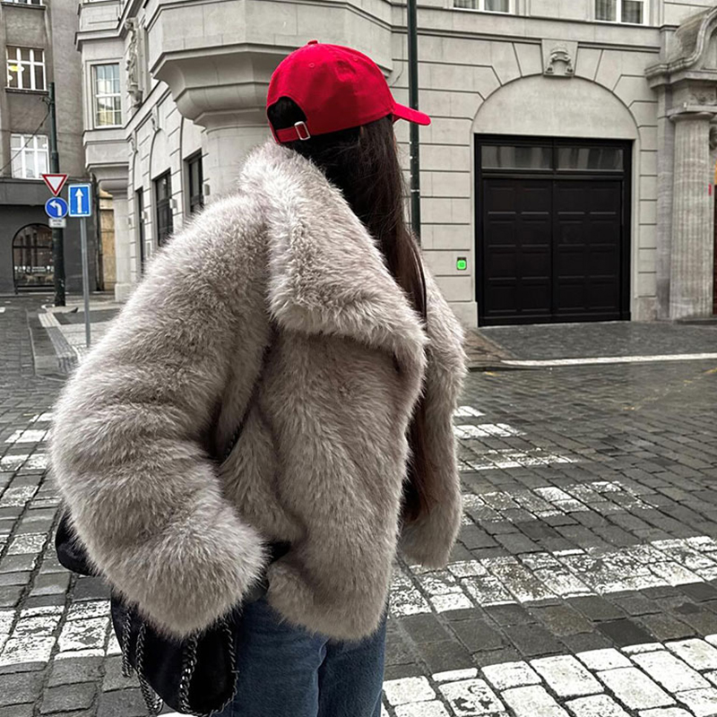 معطف فرو صناعي نسائي شتوي 2026 - مراجعة Women Fashion Icon وسعره