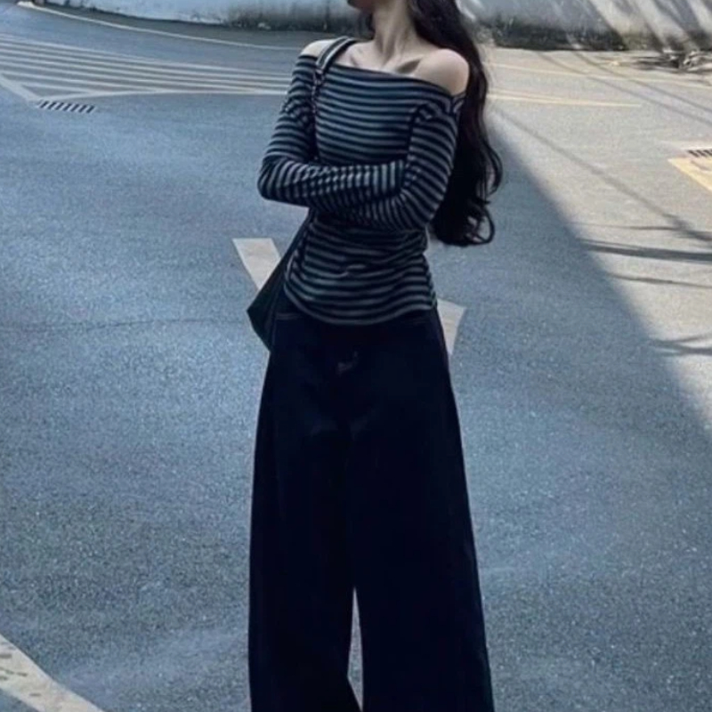 بلوزة نسائية كورية عصرية مخططة - مراجعة Off Shoulder Top وسعره