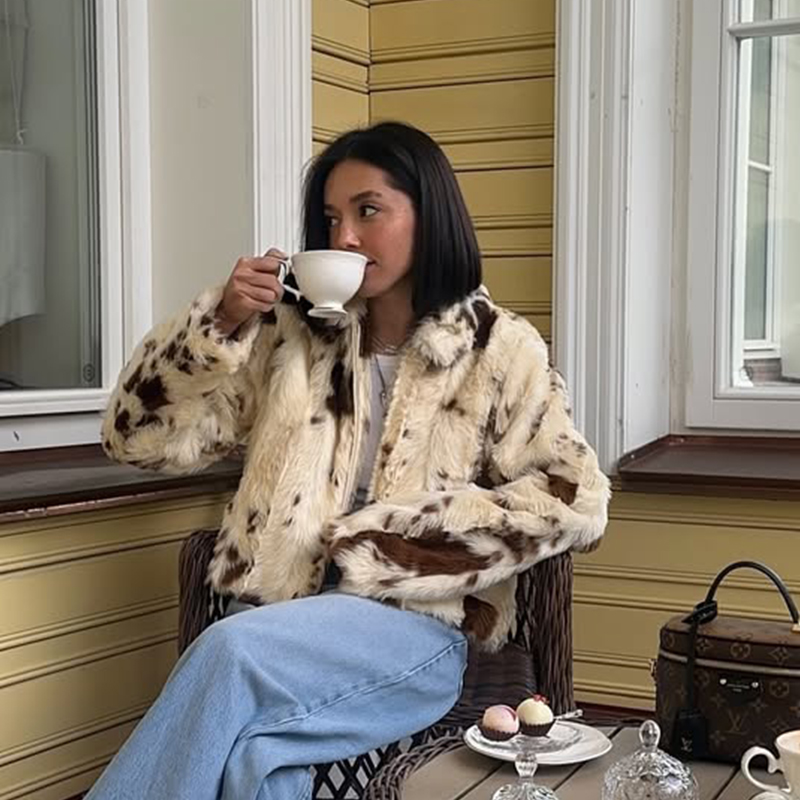معطف فرو بنقشة جلد البقر للنسا - مراجعة Women Fashion Icon وسعره